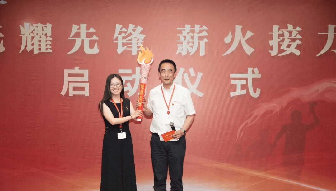 光耀先鋒  薪火接力 傳遞先鋒精神，踐行黨員使命，開拓全新事業(yè)   董文忠—劉玉珍(圖1)